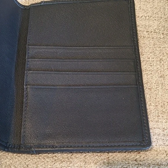 Leatherology Passport Cover 🔵 Blue Discrete Initials *LMJ* - Picture 6 of 6